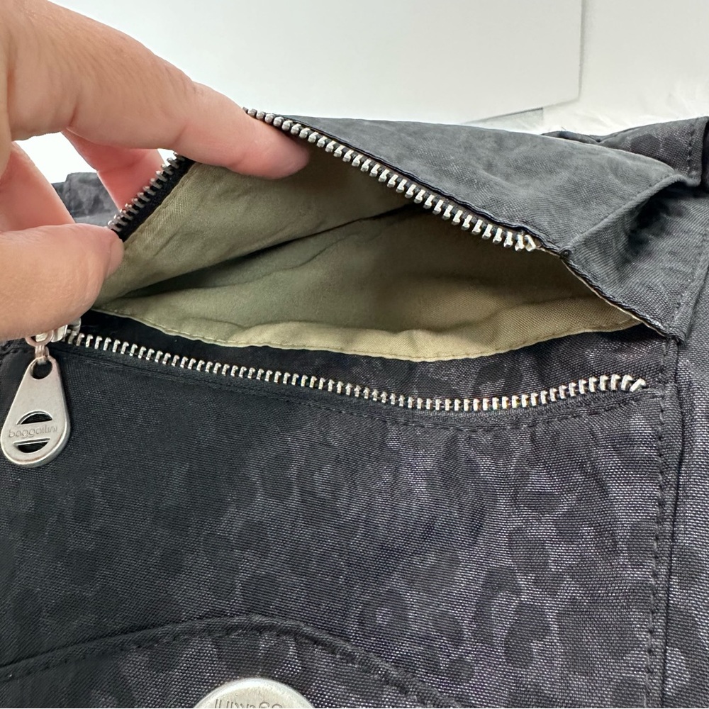 Baggallini Black Leopard Print Bag - Picture 11 of 12